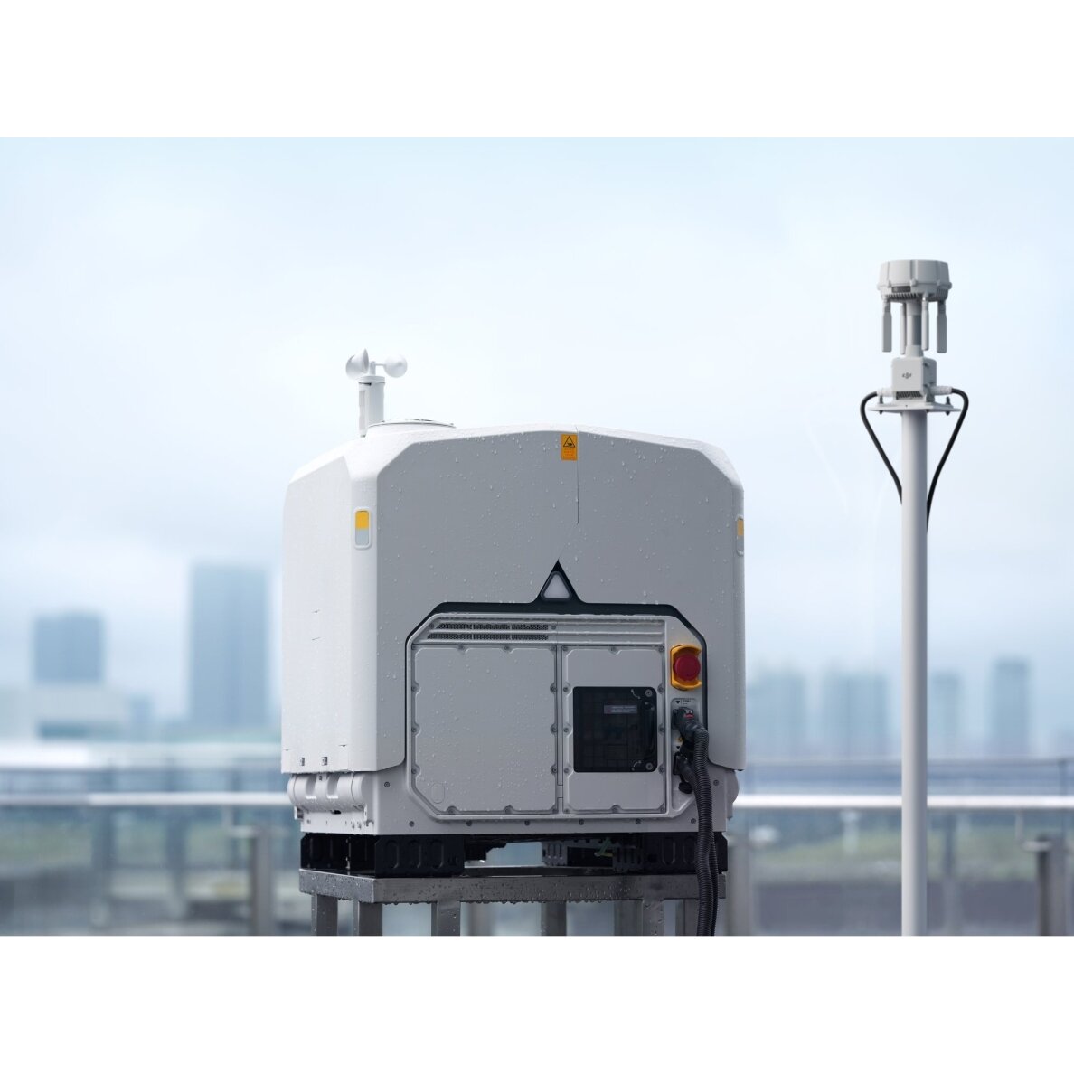 DJI Dock 4 1